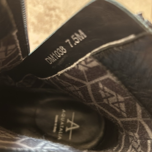 NWOB AQUATALIA Nario Weatherproof Leather Bootie Made in Italy Women’s 7.5M - Picture 9 of 10